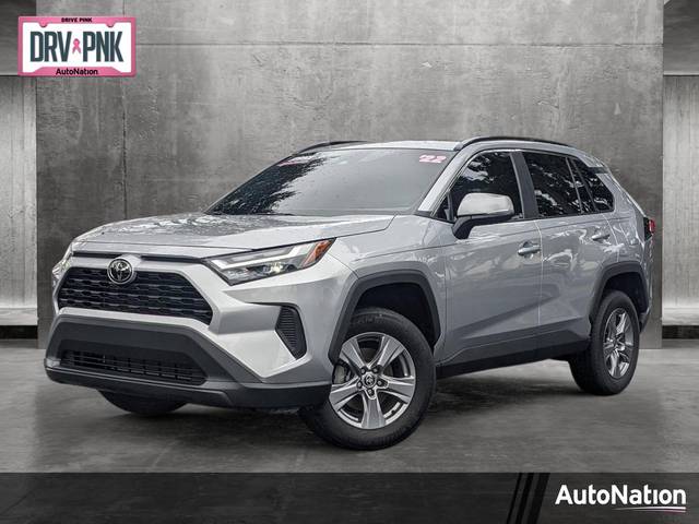 2022 Toyota RAV4 XLE FWD photo