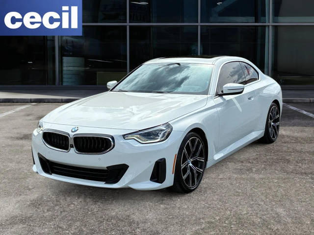 2022 BMW 2 Series 230i RWD photo