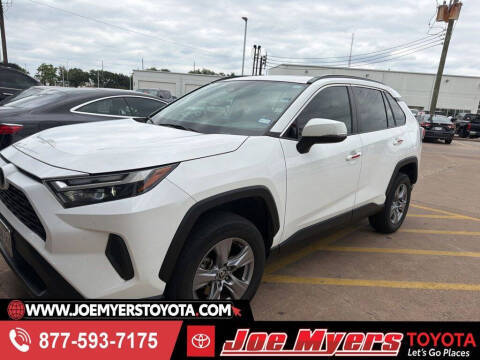2022 Toyota RAV4 XLE FWD photo