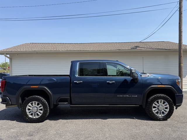 2022 GMC Sierra 2500HD Denali 4WD photo