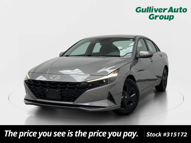 2022 Hyundai Elantra SEL FWD photo