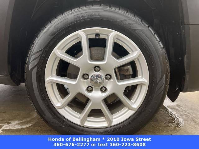 2021 Jeep Renegade Latitude 4WD photo