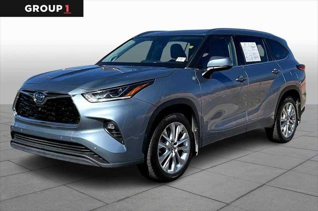 2022 Toyota Highlander Hybrid Limited FWD photo