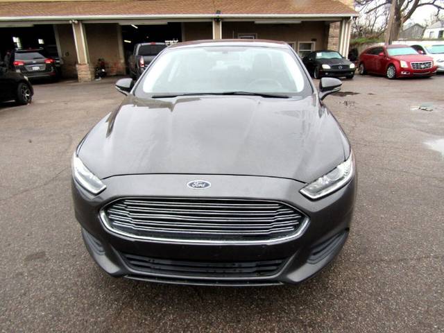 2016 Ford Fusion SE FWD photo