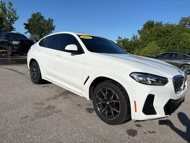 2022 BMW X4 xDrive30i AWD photo