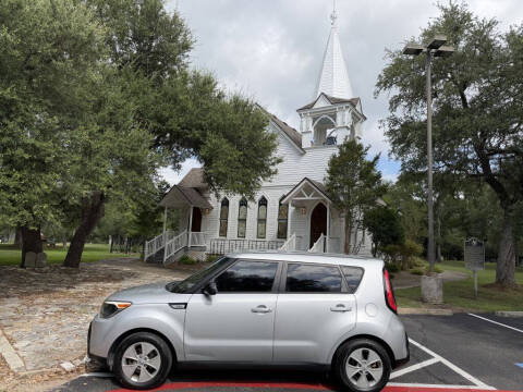 2015 Kia Soul Base FWD photo