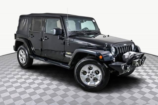 2015 Jeep Wrangler Unlimited Sahara 4WD photo