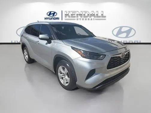 2022 Toyota Highlander L FWD photo