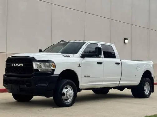 2022 Ram 3500 Tradesman 4WD photo