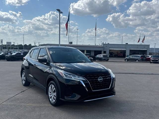 2022 Nissan Kicks S FWD photo