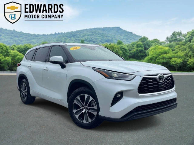 2022 Toyota Highlander XLE FWD photo