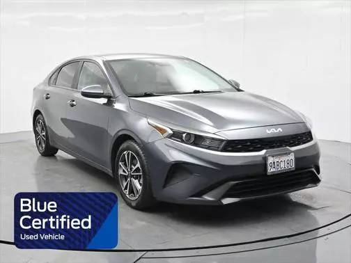 2022 Kia Forte LXS FWD photo