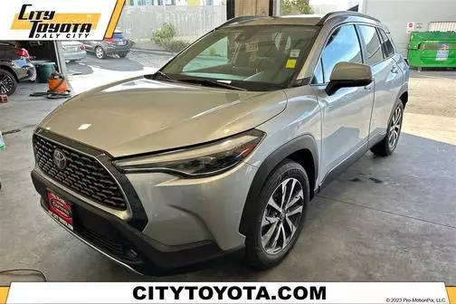 2022 Toyota Corolla Cross XLE AWD photo