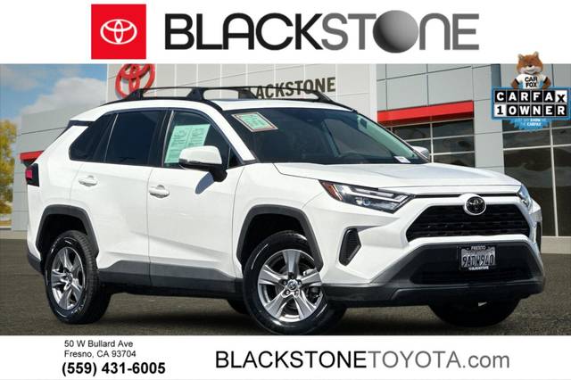 2022 Toyota RAV4 XLE FWD photo