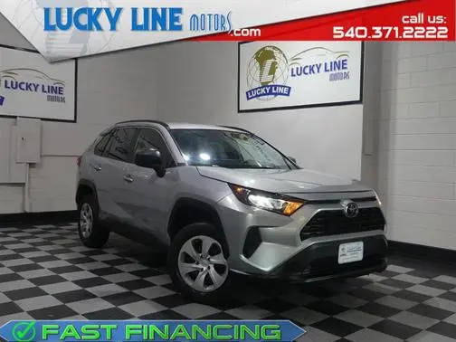 2021 Toyota RAV4 LE FWD photo