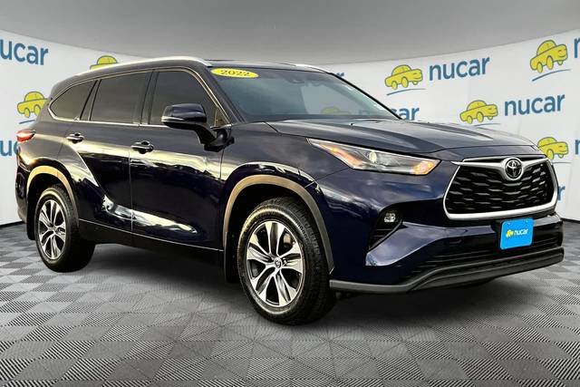 2022 Toyota Highlander XLE AWD photo