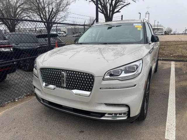 2022 Lincoln Aviator Reserve AWD photo