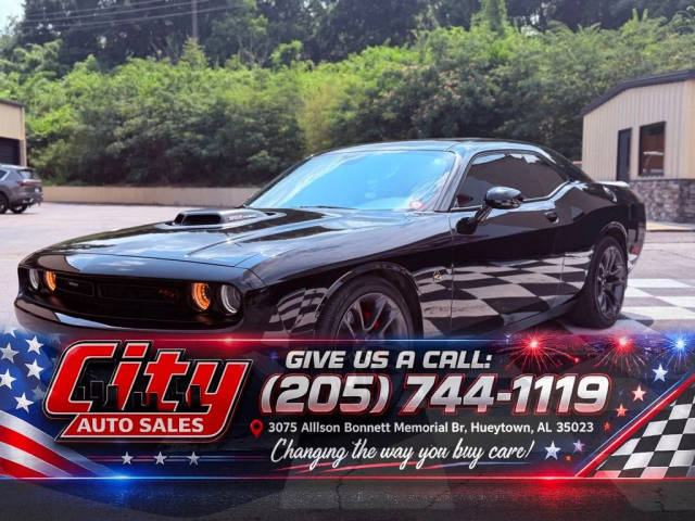 2022 Dodge Challenger R/T Scat Pack RWD photo