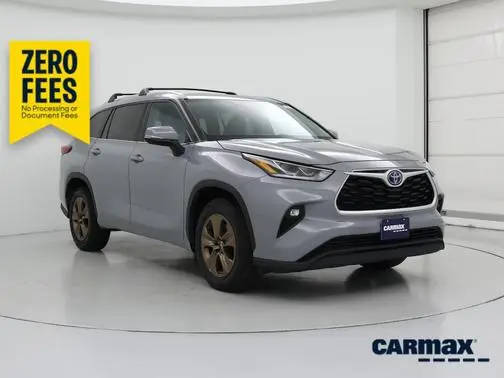 2022 Toyota Highlander Hybrid Bronze Edition FWD photo