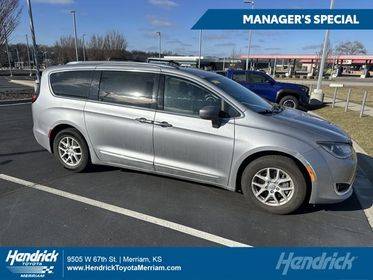 2020 Chrysler Pacifica Minivan Touring L FWD photo