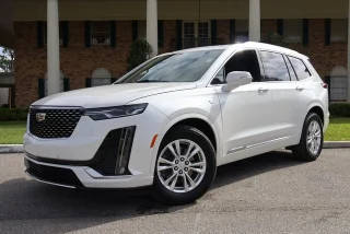 2022 Cadillac XT6 Luxury FWD photo