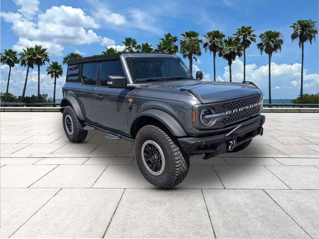 2022 Ford Bronco 4 Door Badlands 4WD photo