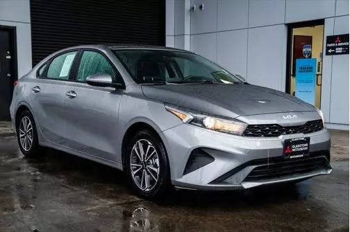 2022 Kia Forte LXS FWD photo