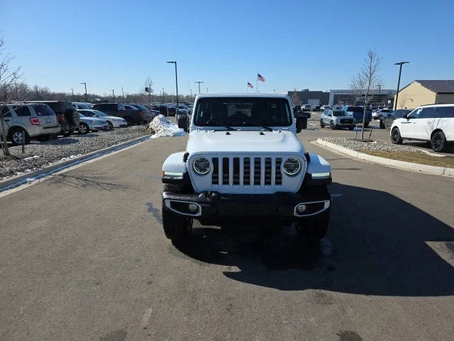 2022 Jeep Wrangler Unlimited Unlimited Sahara 4WD photo