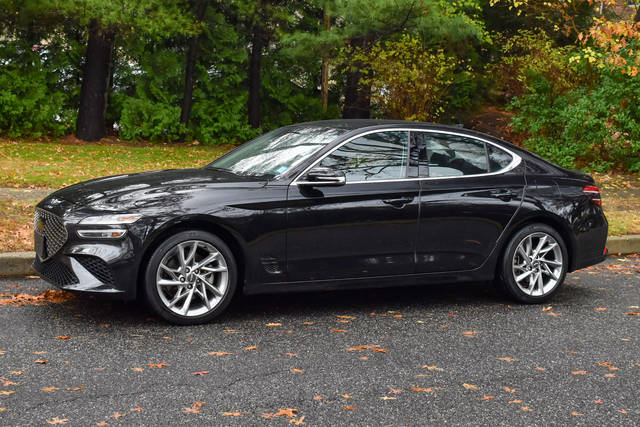 2022 Genesis G70 2.0T AWD photo