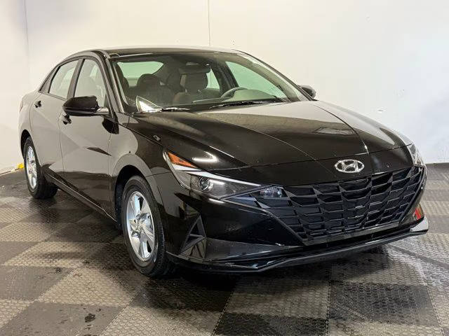 2022 Hyundai Elantra SE FWD photo