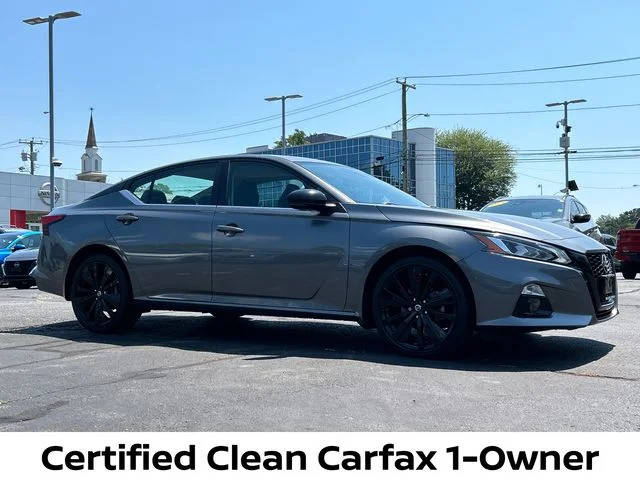 2022 Nissan Altima 2.5 SR AWD photo