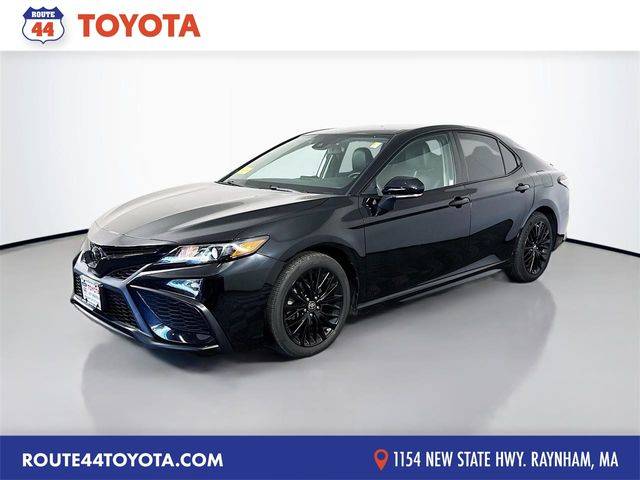 2022 Toyota Camry SE Nightshade FWD photo