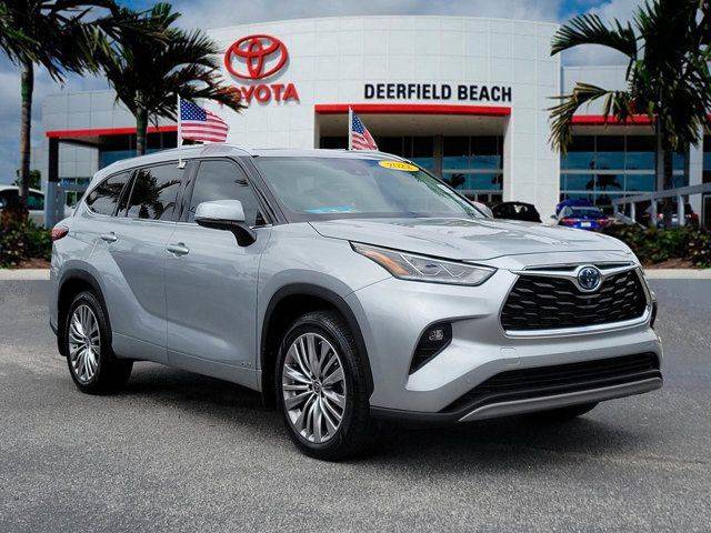 2022 Toyota Highlander Hybrid Platinum AWD photo