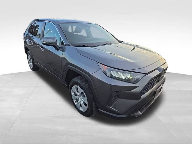 2022 Toyota RAV4 LE AWD photo