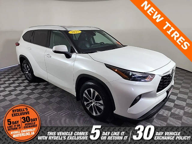 2022 Toyota Highlander XLE AWD photo