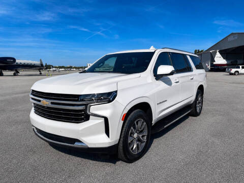 2022 Chevrolet Suburban LT RWD photo