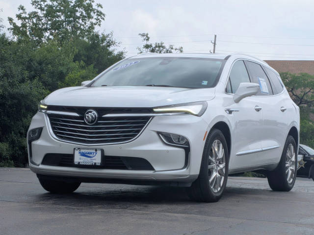 2022 Buick Enclave Essence AWD photo