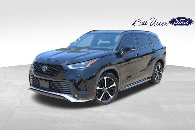 2022 Toyota Highlander XSE FWD photo