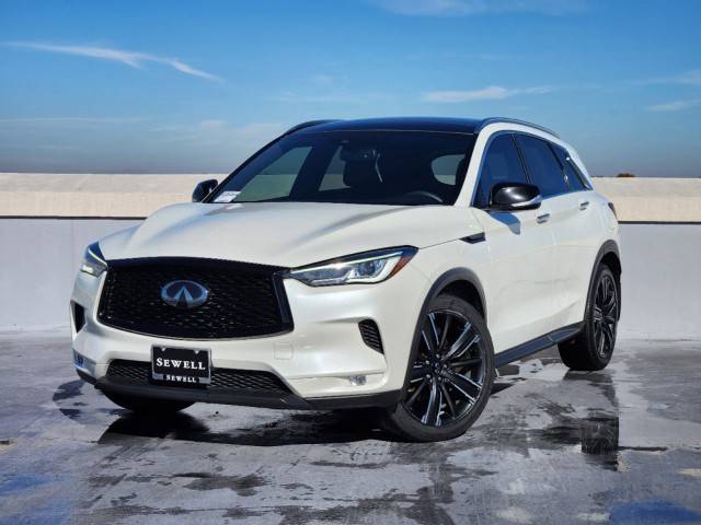 2022 Infiniti QX50 LUXE AWD photo