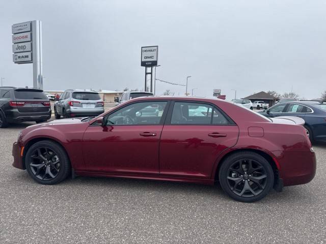 2022 Chrysler 300 300S RWD photo