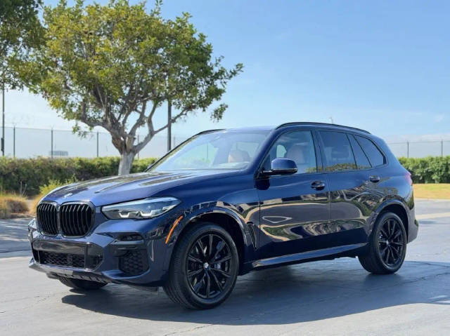 2022 BMW X5 M50i AWD photo