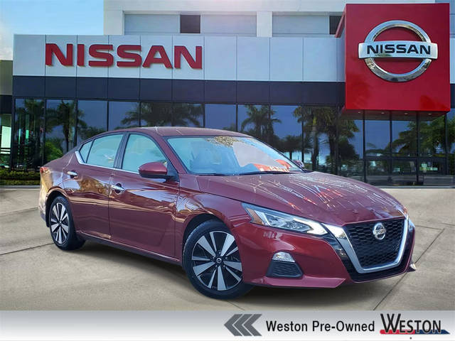 2022 Nissan Altima 2.5 SV FWD photo