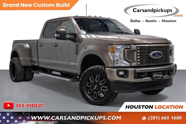 2022 Ford F-350 Super Duty LARIAT 4WD photo