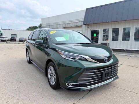 2022 Toyota Sienna Platinum AWD photo
