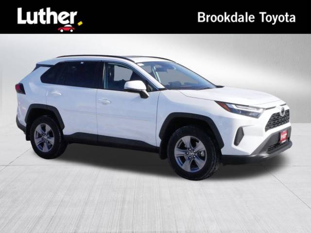 2022 Toyota RAV4 XLE AWD photo