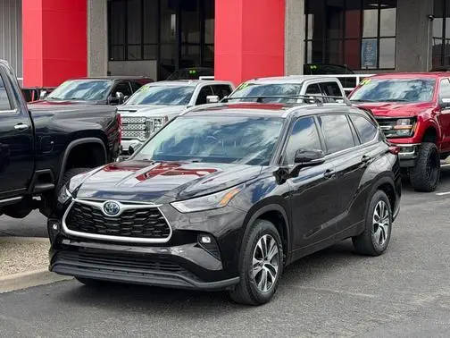 2022 Toyota Highlander Hybrid XLE FWD photo