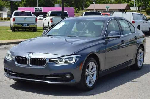 2018 BMW 3 Series 330i RWD photo