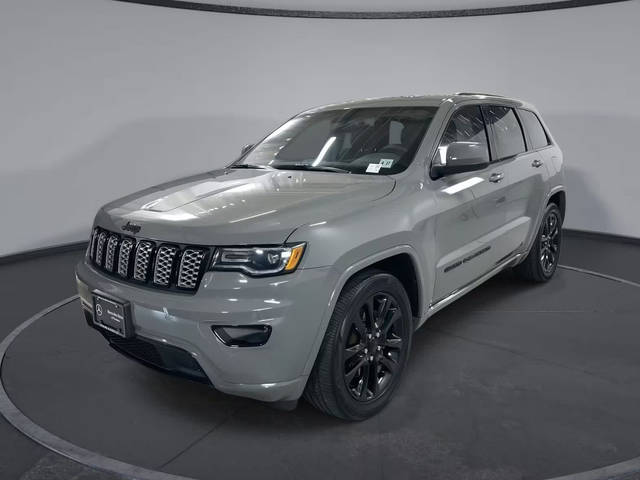 2022 Jeep Grand Cherokee Laredo X 4WD photo