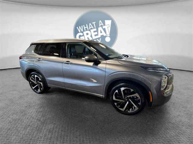 2022 Mitsubishi Outlander SEL Special Edition 4WD photo