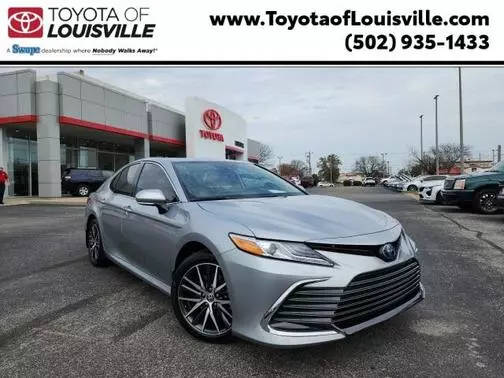 2022 Toyota Camry Hybrid XLE FWD photo